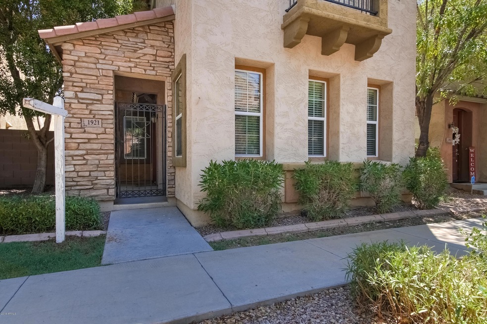 1921 N 78th Ave-3