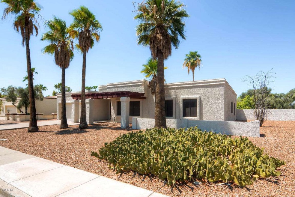3306 S Los Feliz Dr Tempe AZ-large-001-5