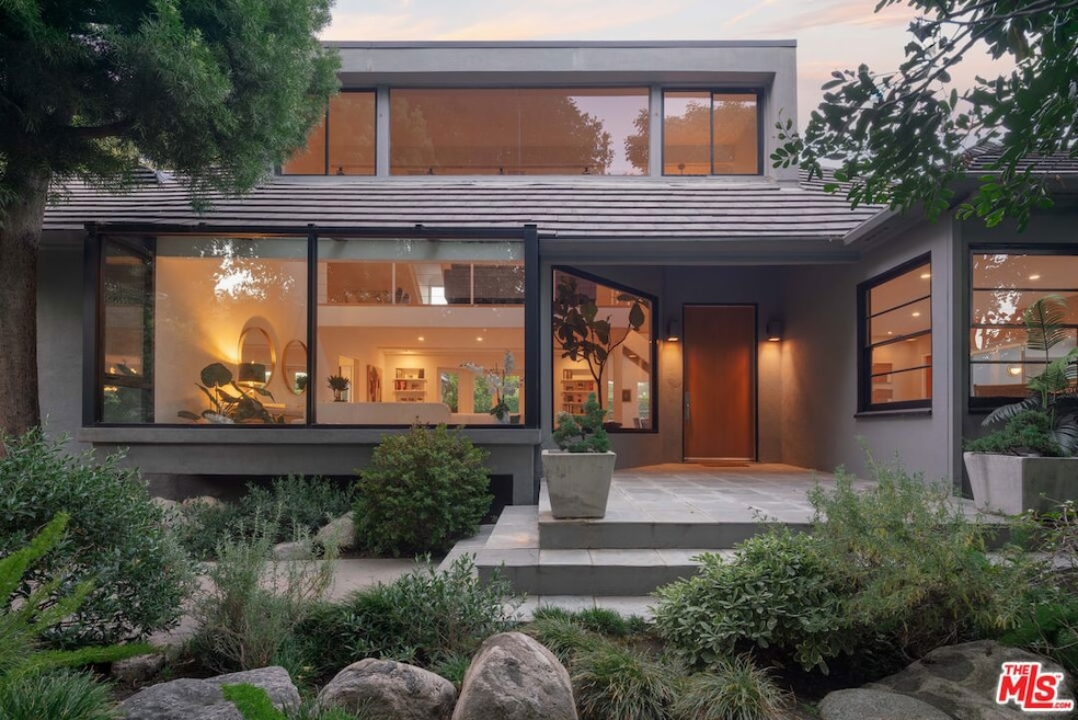 Pending $3,150,000 • Co-Listing Agent