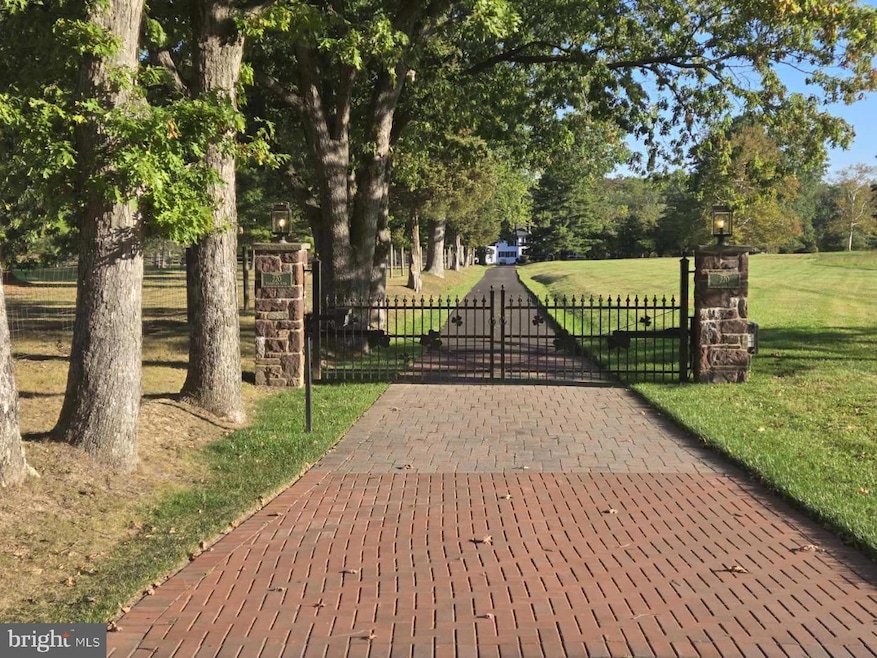 For Sale $3,295,000 • Co-Listing Agent