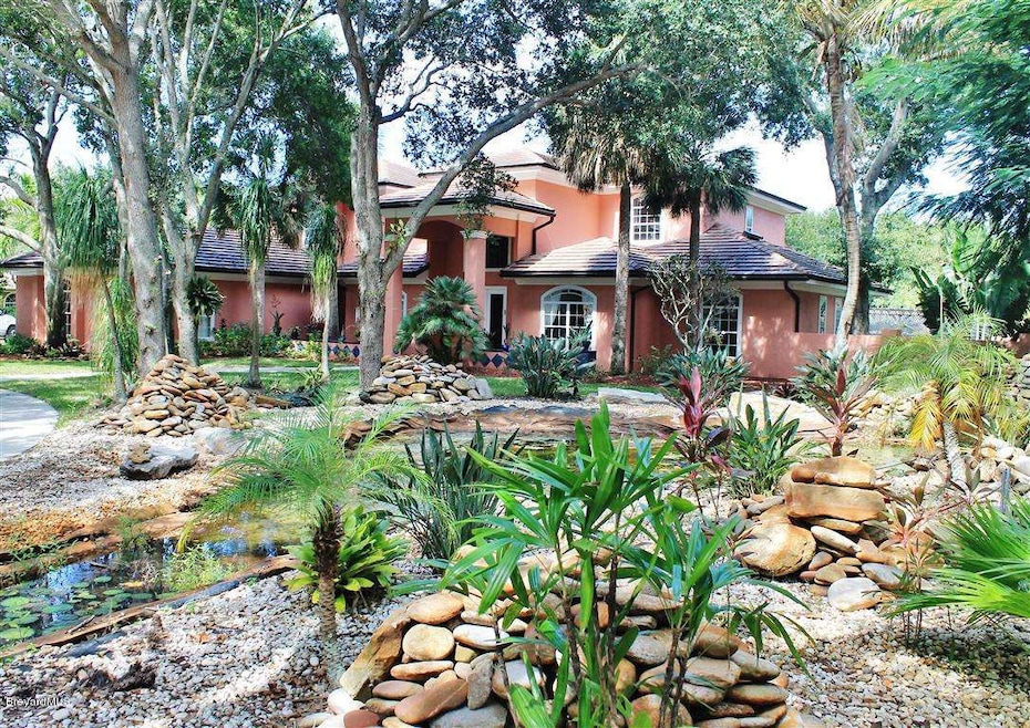 150 Hacienda Dr, Merritt Island, FL 32952 - photo 1