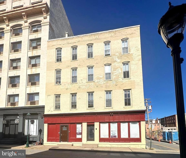 64 W Antietam St unit . 6, Hagerstown, MD 21740 - photo 1