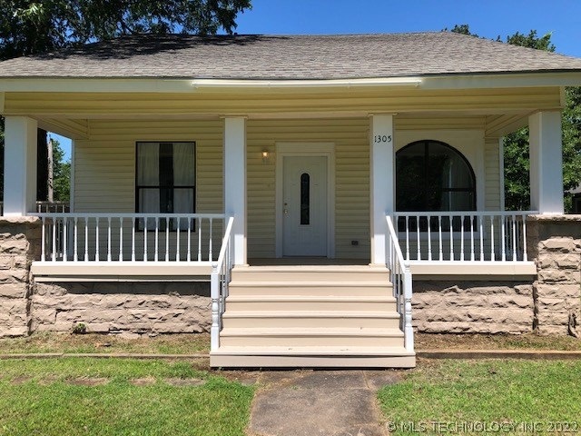 1305 S 5th St, McAlester, OK 74501 - photo 1