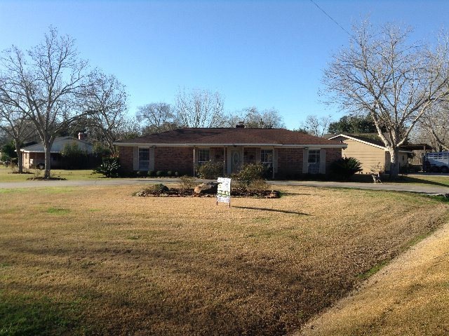 22 Lower Colorado Dr, Bay City, TX 77414 - photo 1