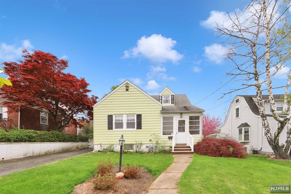 10-08 Campbell Rd unit 1X, Fair Lawn, NJ 07410 - photo 1