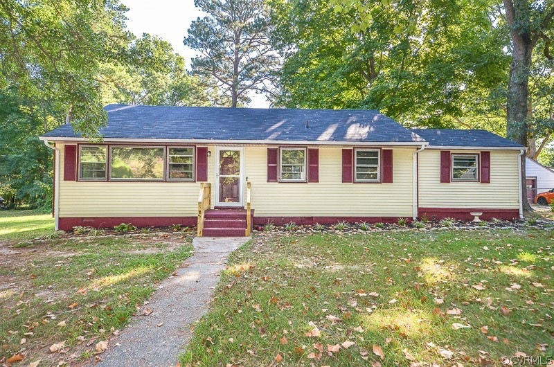 4800 Annlyn Dr, Sandston, VA 23150 - photo 1