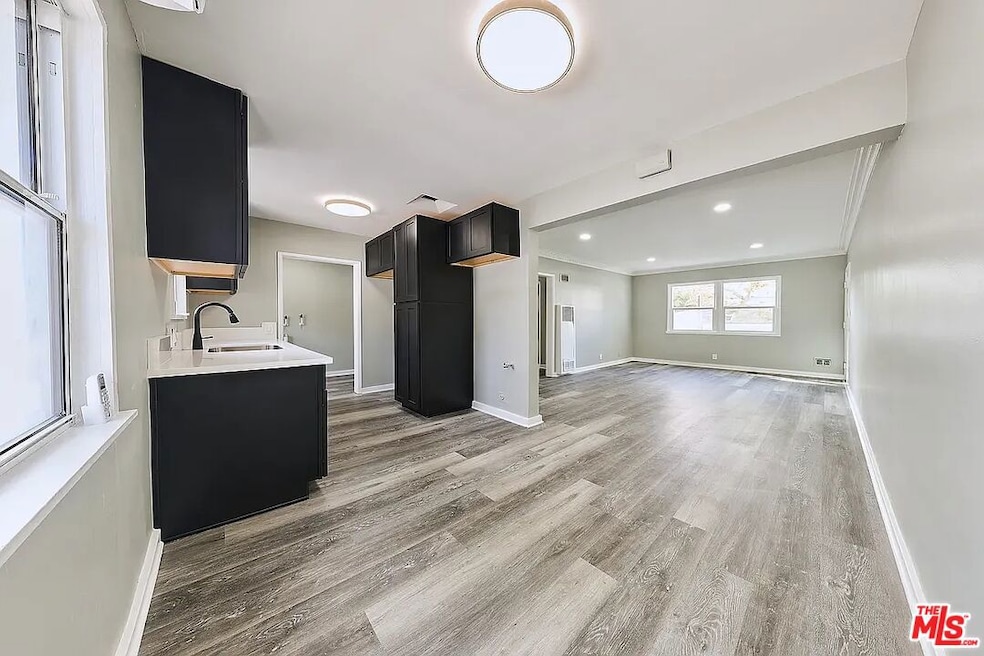 582 Venice Blvd unit 2, Los Angeles, CA 90291 - photo 1