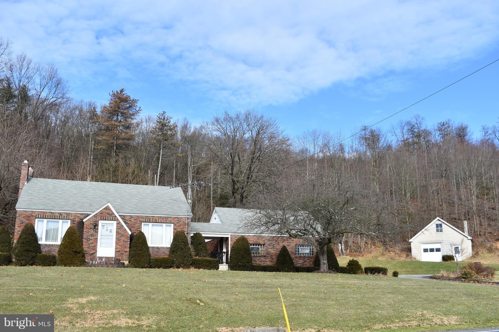 2763 Summer Valley Rd, New Ringgold, PA 17960 - photo 1