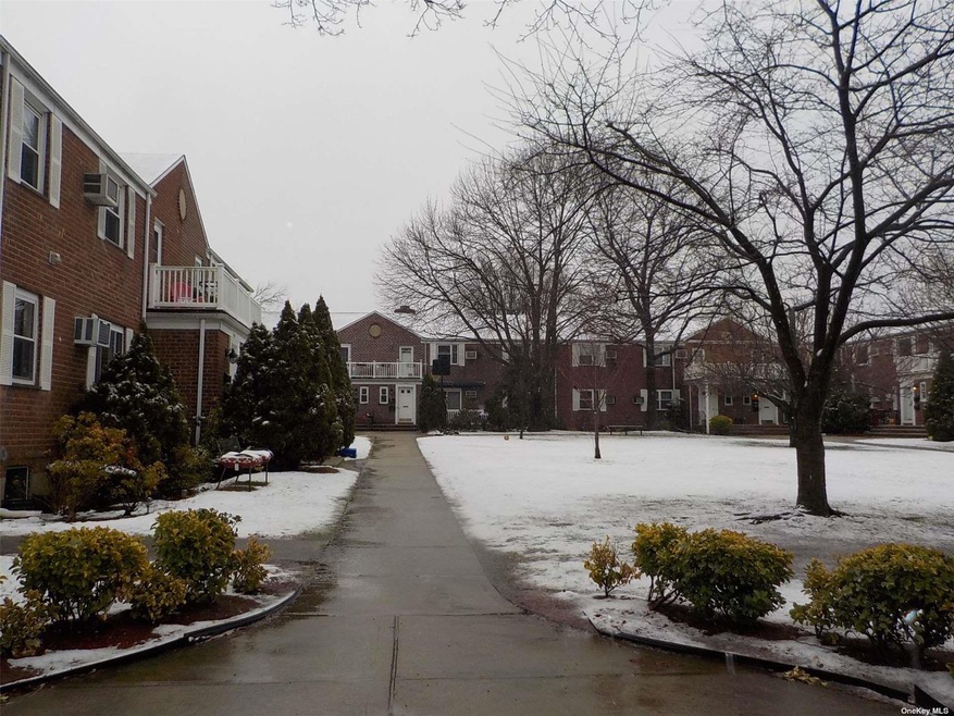 25526 74th Ave unit H-2, Glen Oaks, NY 11004 - photo 1