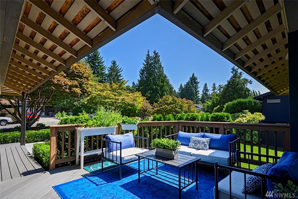 7611 85th Place SE, Mercer Island, WA 98040 - photo 1