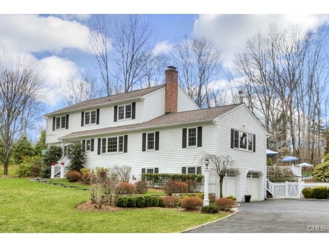 Fabulous Move-in Ready Classic Colonial