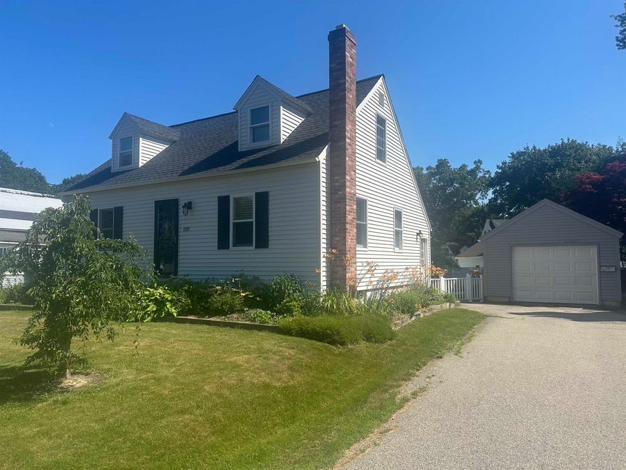 120 Leach Rd, Eliot, ME 03903 - photo 1