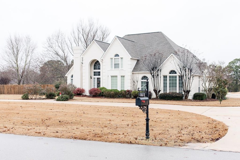 110 Downing St, Oxford, MS 38655 - photo 1