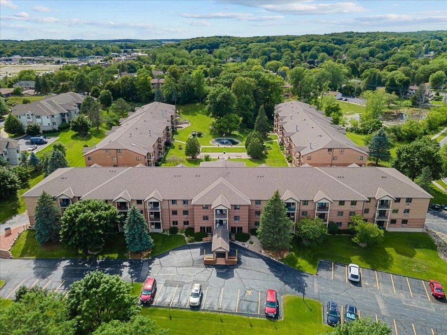 530 N Silverbrook Dr