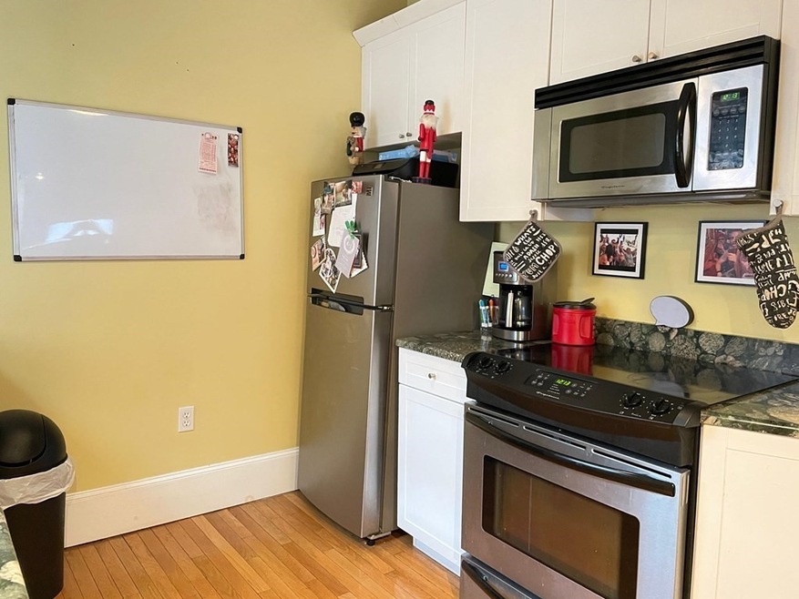 31 Queensberry St unit 20, Boston, MA 02215 - photo 1