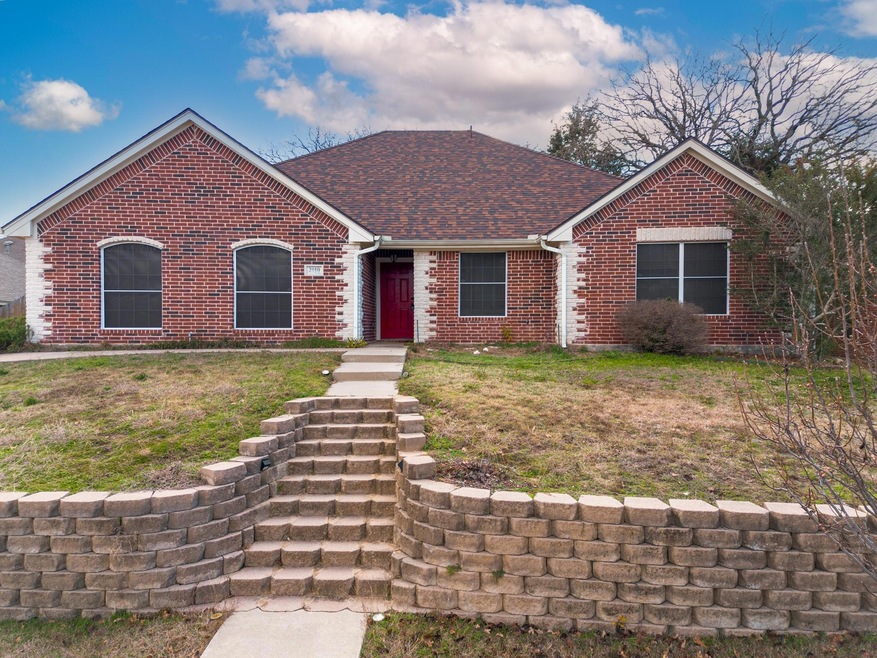 2010 Country Brook Dr, Weatherford, TX 76087 - photo 1