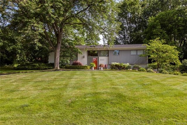 4840 Invernay Road, Bloomfield Hills, MI-2.jpg