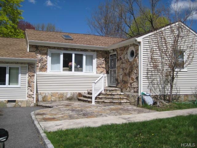 2785 Heathercrest Dr, Yorktown Heights, NY 10598 - photo 1