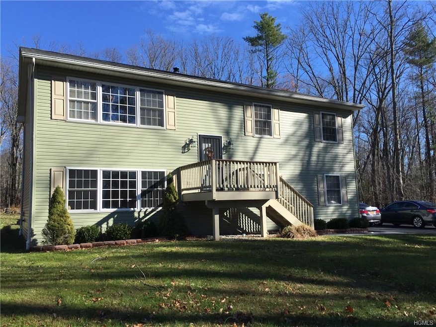 102 Wildwood Cir, Bloomingburg, NY 12721 - photo 1