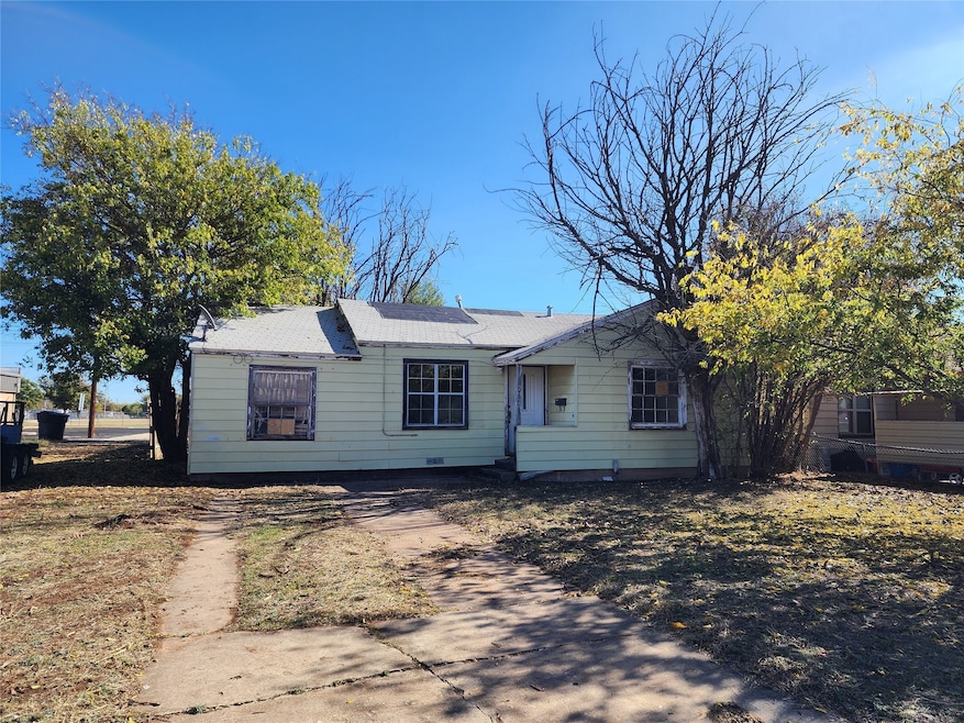 2025 Meander St, Abilene, TX 79602 - photo 1