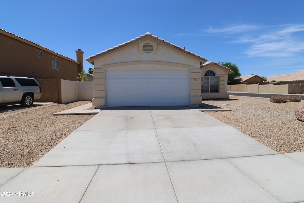 881 E Orchid Ln, Chandler, AZ 85225 - photo 1