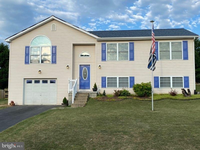 53 Planet Ct, Martinsburg, WV 25404 - photo 1