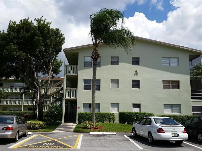 16 Dorset A unit 16A, Boca Raton, FL 33434 - photo 1
