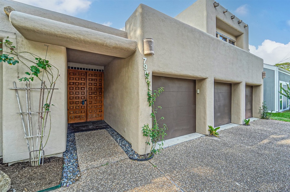 7906 Hilshire Green Dr, Houston, TX 77055 - photo 1