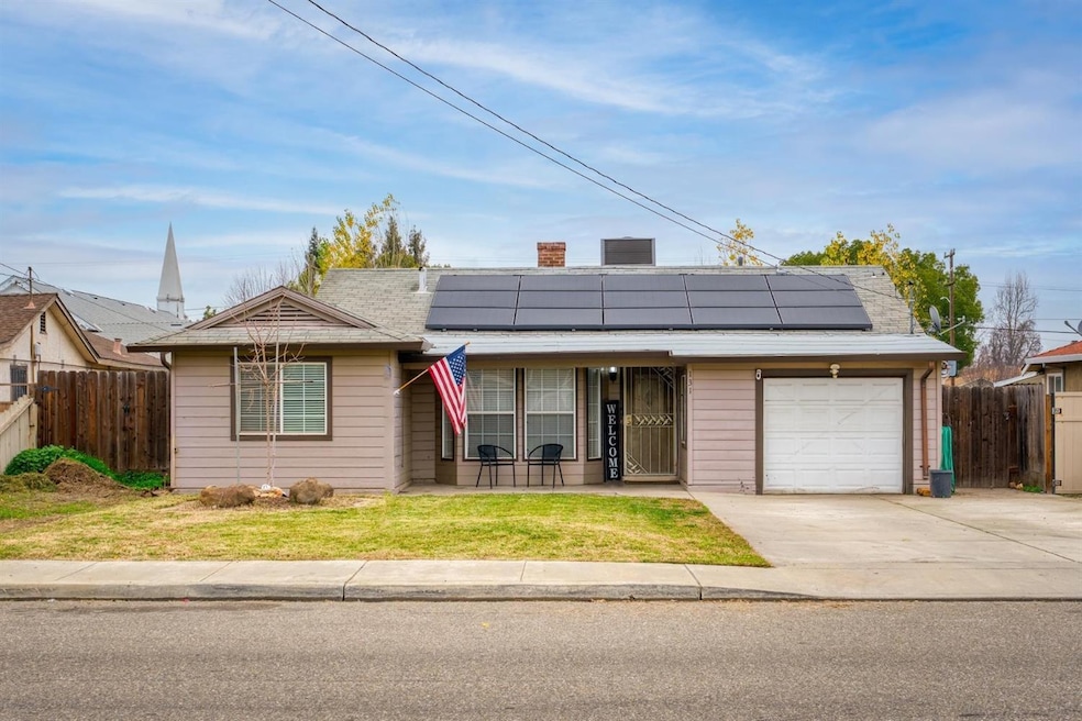 Welcome to 131 S Lee Ave, Oakdale