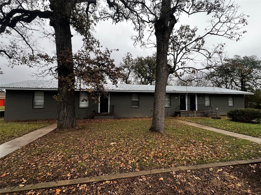 622 N Main St, Grand Saline, TX 75140 - photo 1