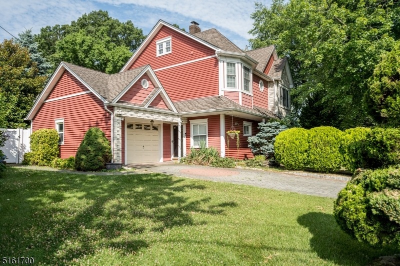 1164 Briarcliff Dr, Rahway, NJ 07065 - photo 1