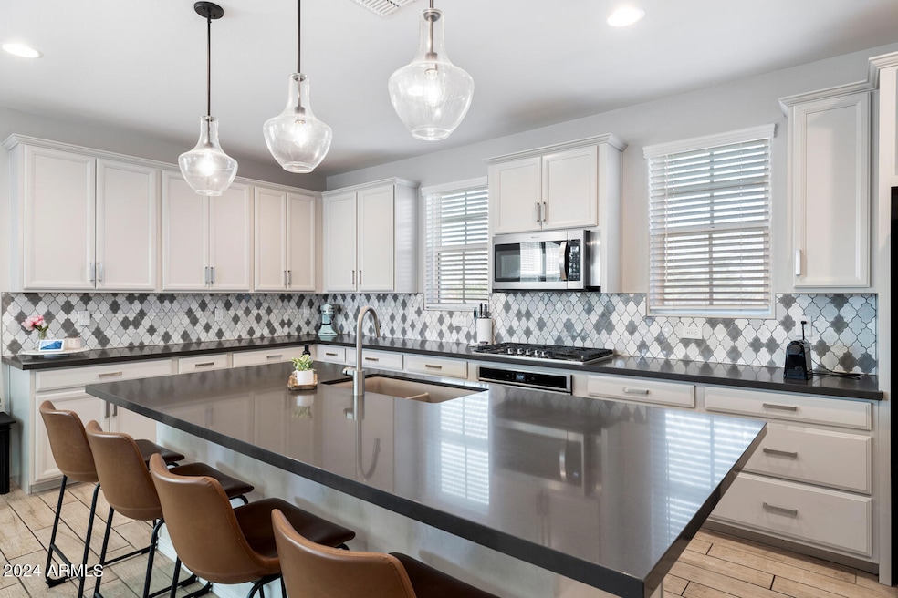 007__W Flintlock Way