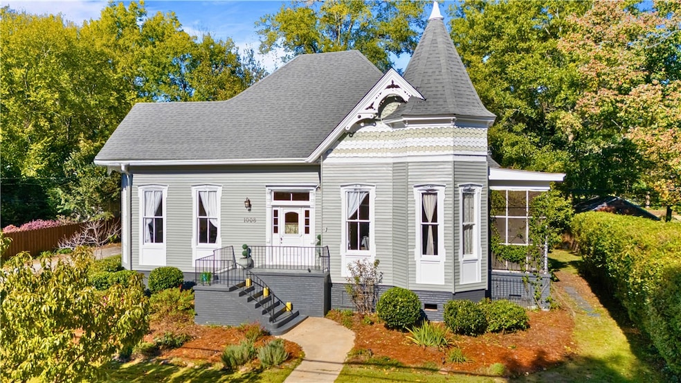 1008 3rd Ave, Opelika, AL 36801 - photo 1