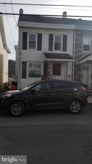 32 E Summit St, Mohnton, PA 19540 - photo 1