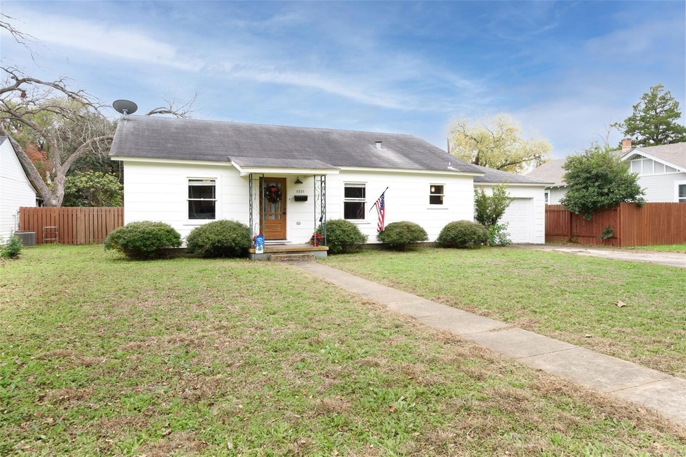 1021 Bismark St, Seguin, TX 78155 - photo 1