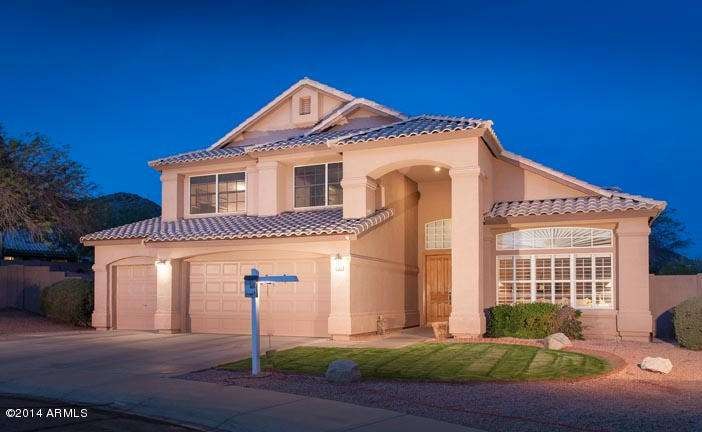 2110 Taxidea Way front