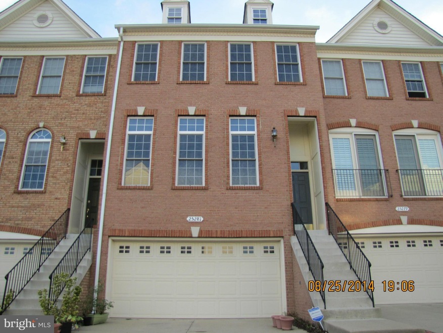 25281 Nesting Square, Chantilly, VA 20152 - photo 1