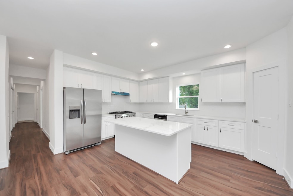 611 E 39th St unit A, Houston, TX 77022 - photo 1