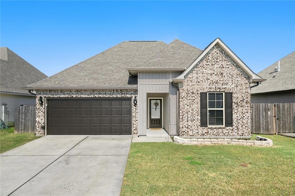 2632 Bayou Chauvin Dr, Marrero, LA 70072 - photo 1