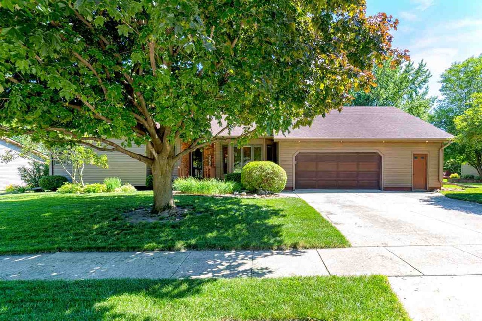 2726 Fandre Dr, Cedar Falls, IA 50613 - photo 1