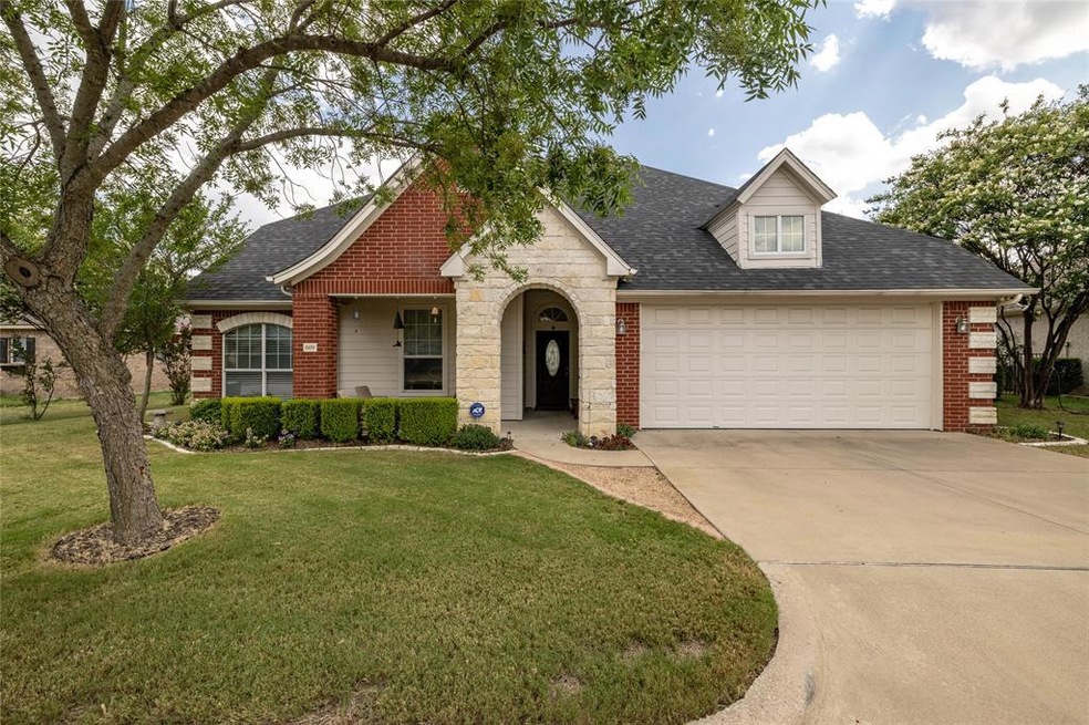 609 Elizabeth Place, Weatherford, TX 76086 - photo 1