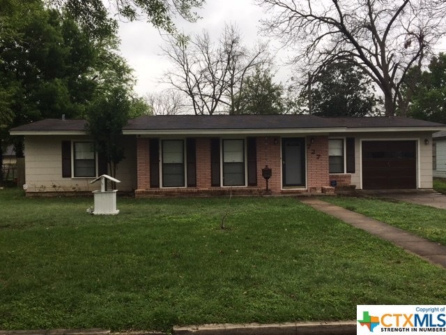 727 E Humphreys St, Seguin, TX 78155 - photo 1