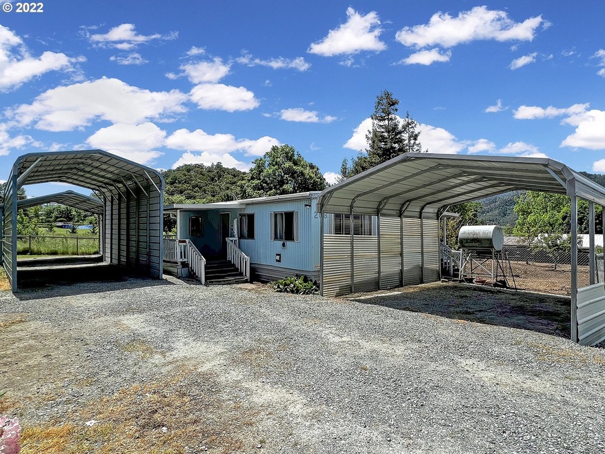 208 Rose Ave, Myrtle Creek, OR 97457 - photo 1