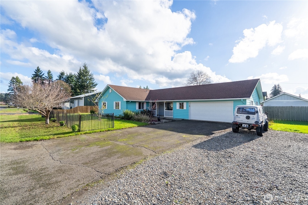 404 W Roanoke St, Centralia, WA 98531 - photo 1