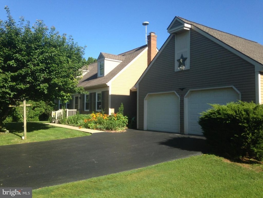 263 Orchard View Dr, Leola, PA 17540 - photo 1