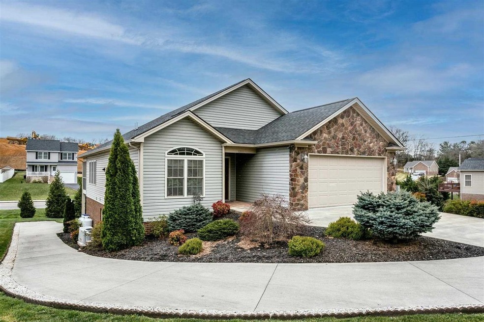 1211 Landon Dr, Harrisonburg, VA 22801 - photo 1