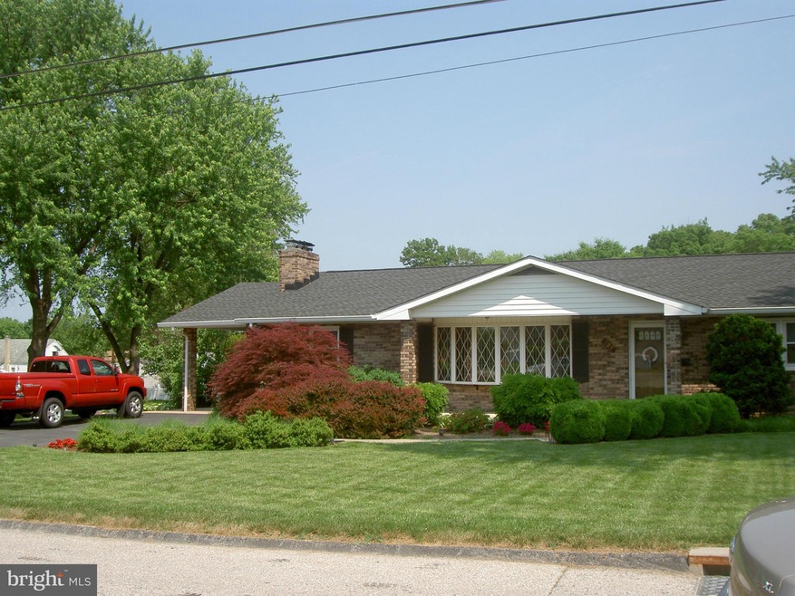 727 George Ave, Essex, MD 21221 - photo 1