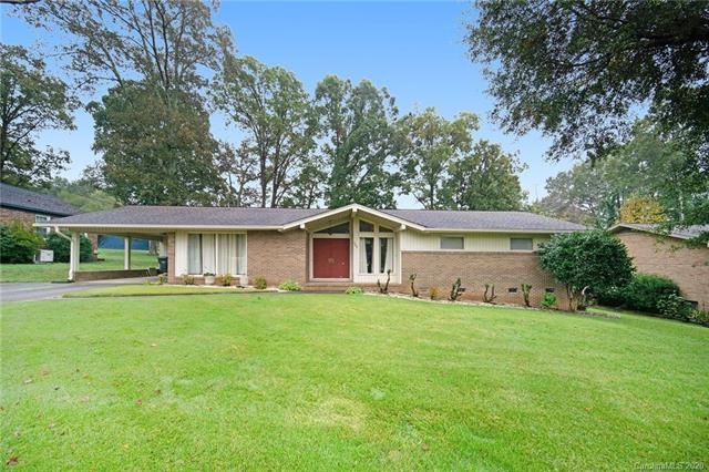 608 Brookgreen Dr, Dallas, NC 28034 - photo 1