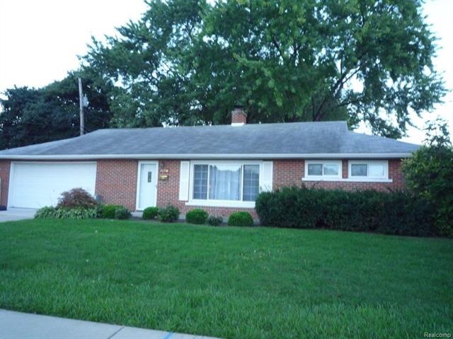 27246 Belanger St, Roseville, MI 48066 - photo 1