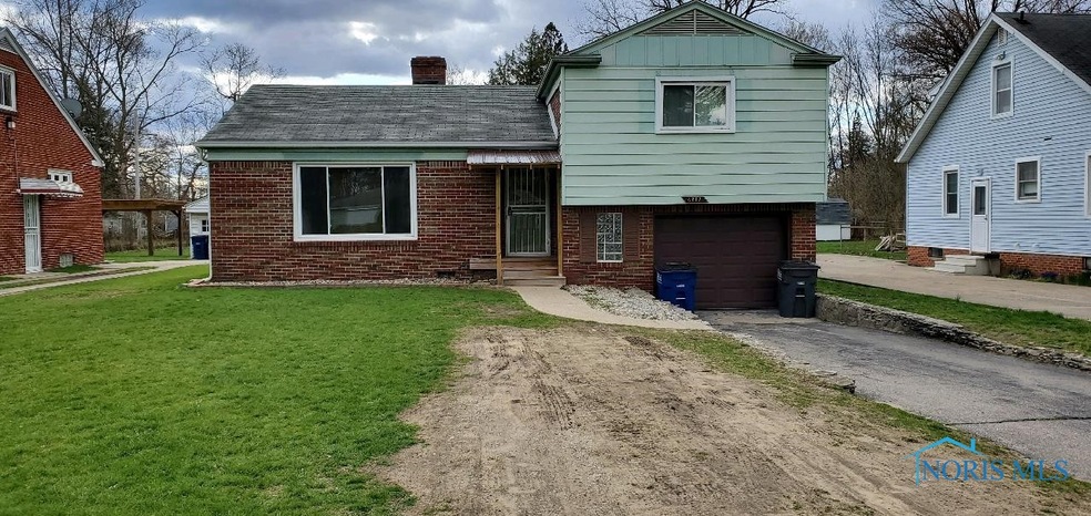 4207 Willis Blvd, Toledo, OH 43623 - photo 1